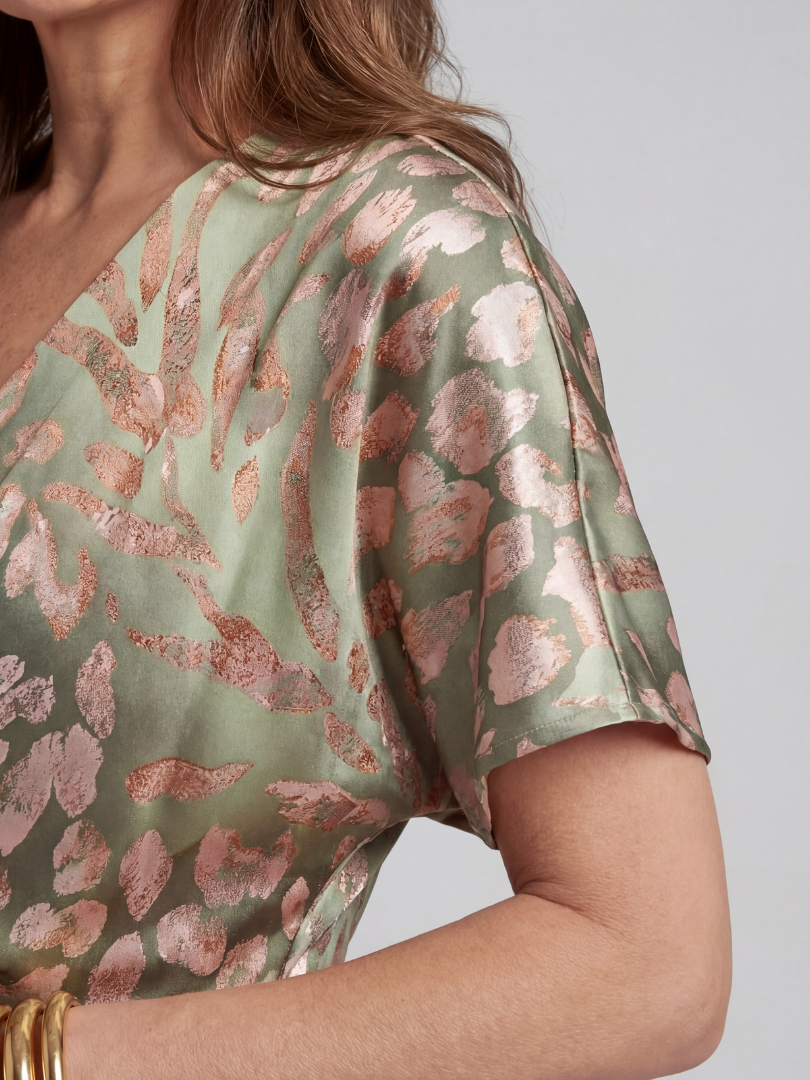 Coralie | Midi Dress with Abstract Pattern and V-Neck