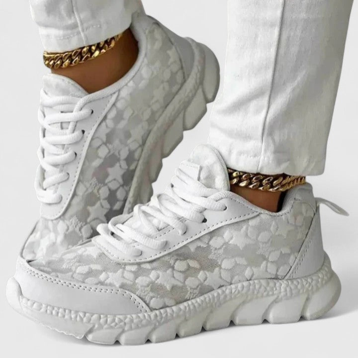LIDIA | Sneakersy z przestronną cholewką