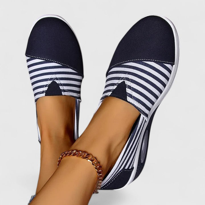 EDYTA | Wsuwane sneakersy w paski