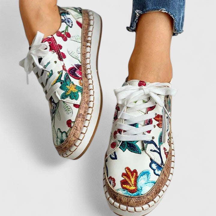 JOLANTA | Wsuwane buty z uchwytem