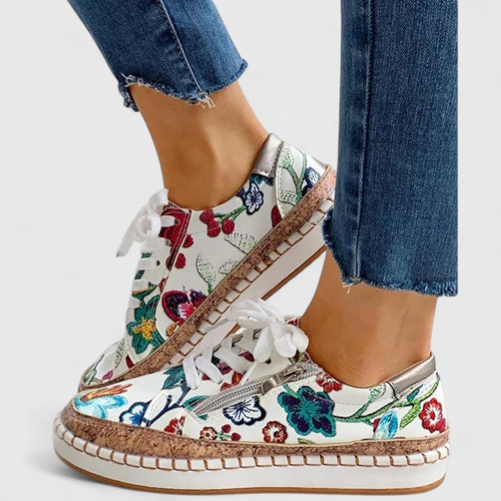 JOLANTA | Wsuwane buty z uchwytem