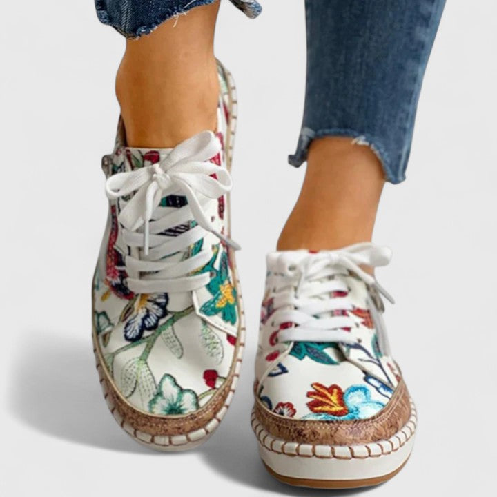 JOLANTA | Wsuwane buty z uchwytem