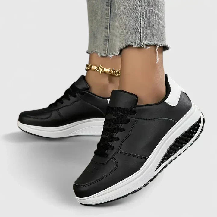 NATALIA | Sneakersy na lekkiej koturnie